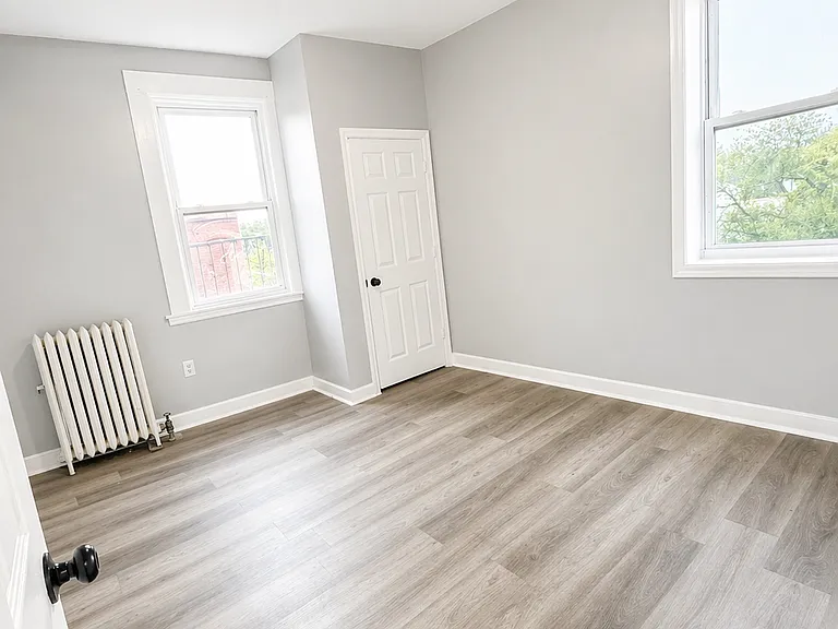 233 Littleton Ave #11 — Photo 3