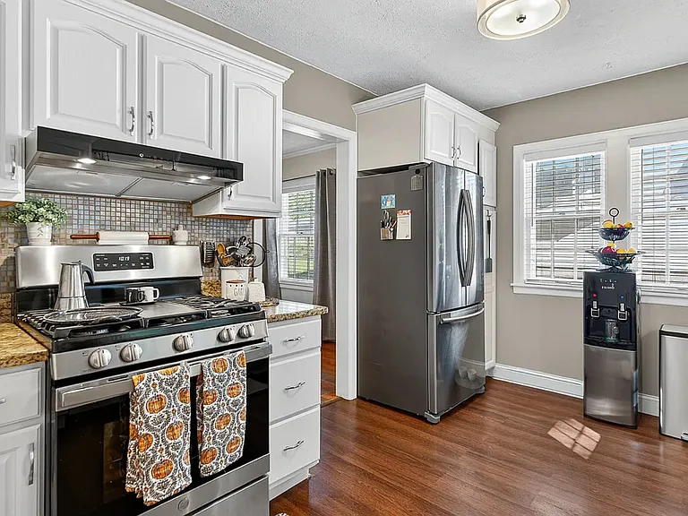 115 Oak Knolls Ave — Photo 11