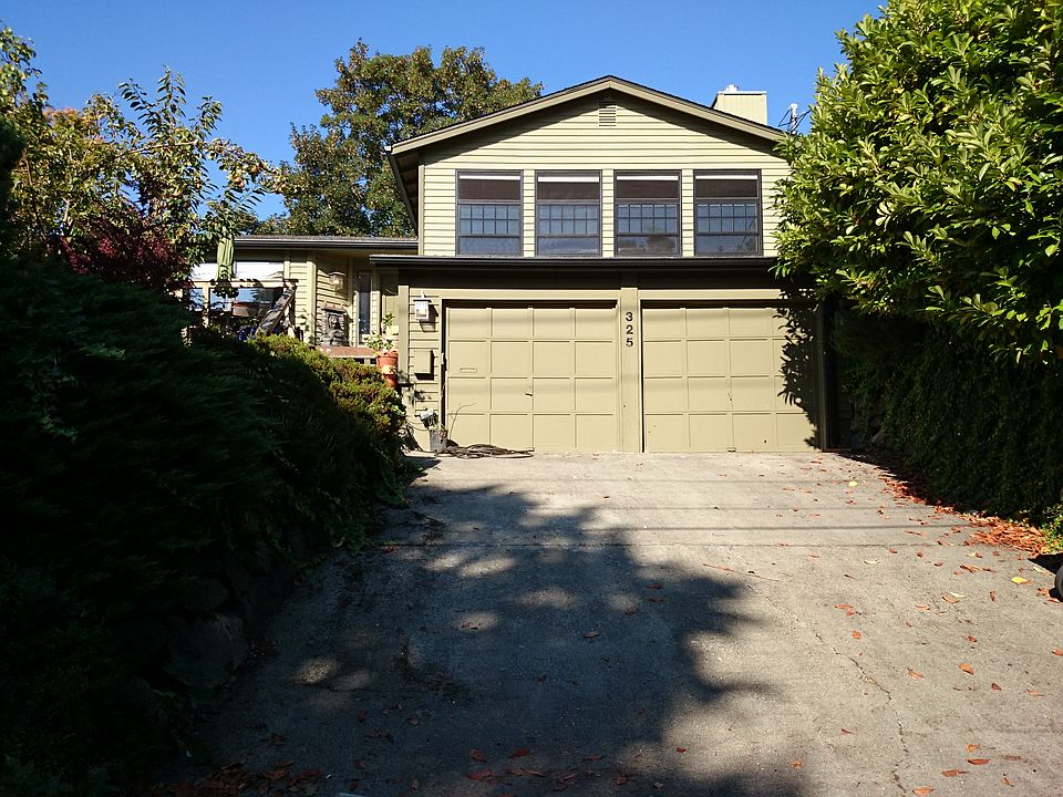 2nd image of 325 22nd Ave E