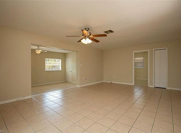 4th image of 838 Entrada Dr N