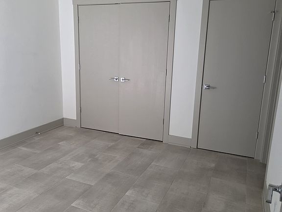 3rd image of 922 10th Ave #3