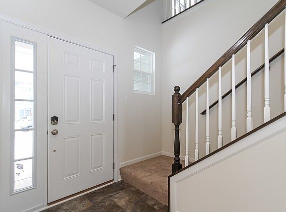 3rd image of 909 Foxview Dr Lot 171