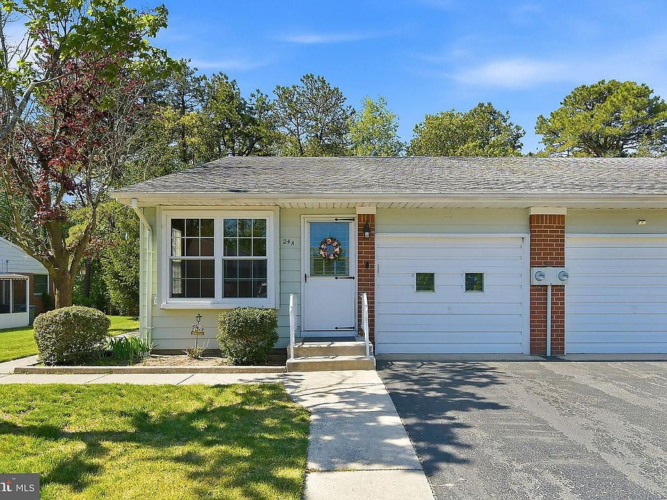 1st image of 24 Salem Dr