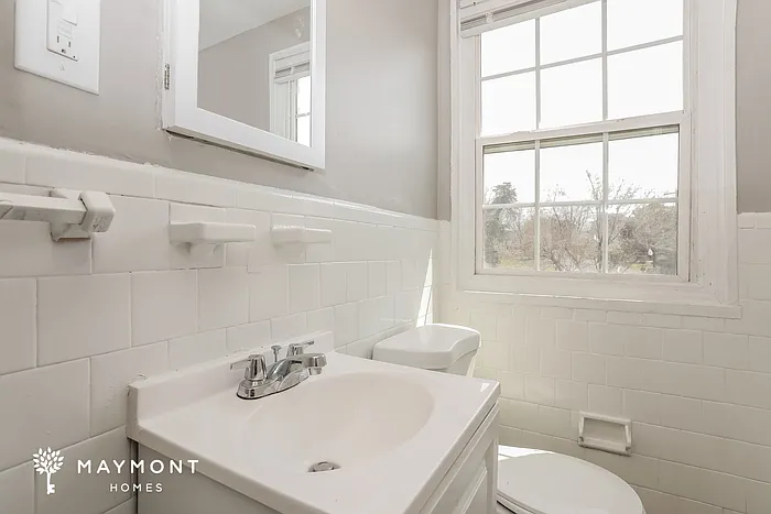446 S Chapel Gate Ln — Photo 10