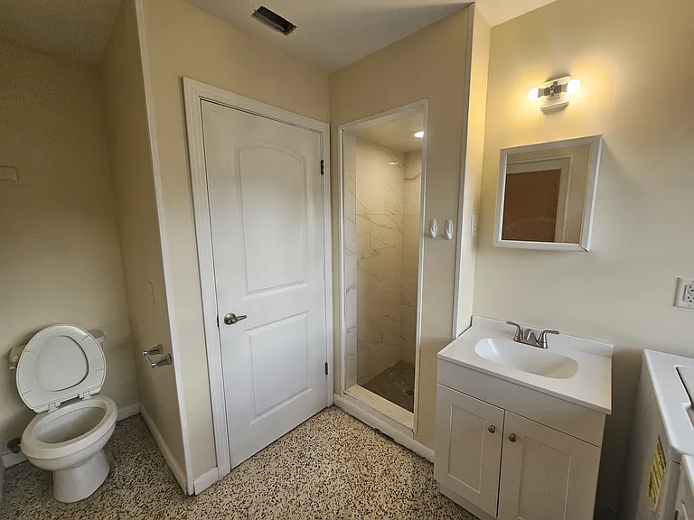 824 Cypress Ave — Photo 12