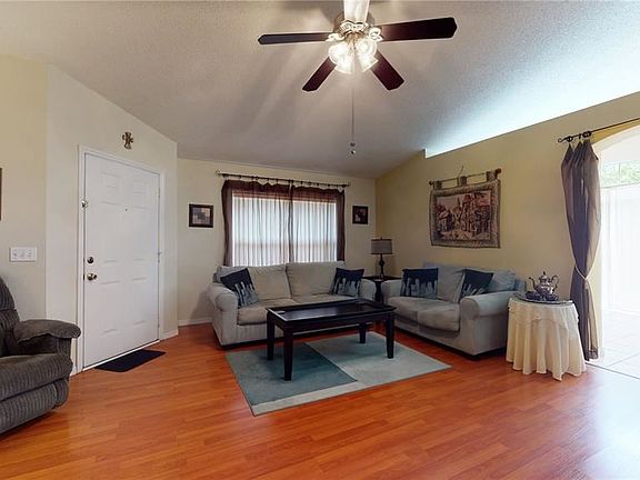 3rd image of 2281R Santa Lucia St