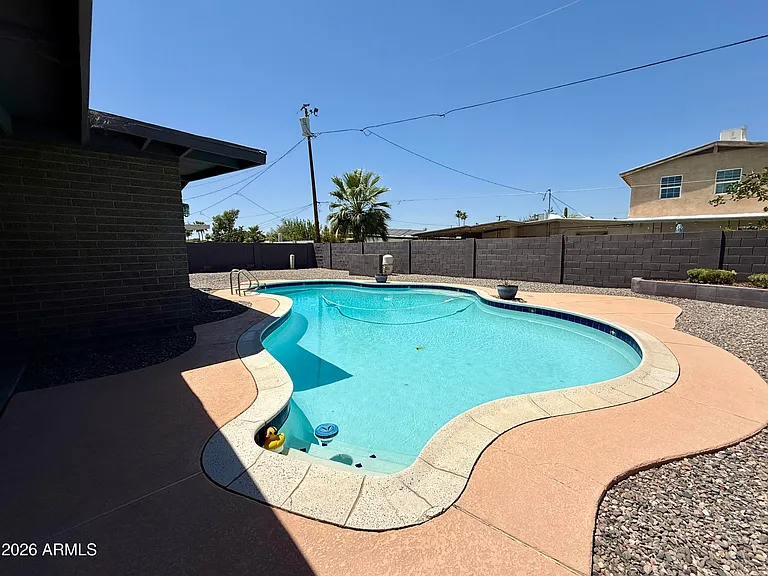 3702 E Paradise Dr — Photo 20