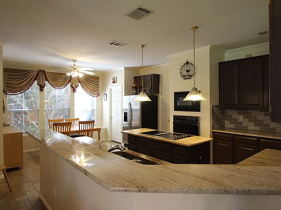 3rd image of 6301 Trailwood Dr