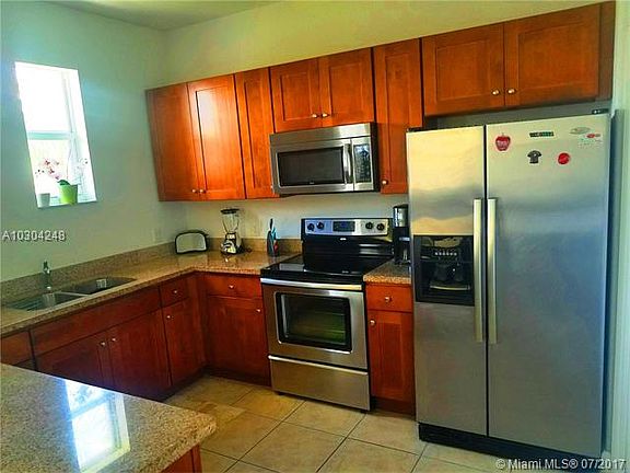 3rd image of 10012 NW 7th St Unit 215