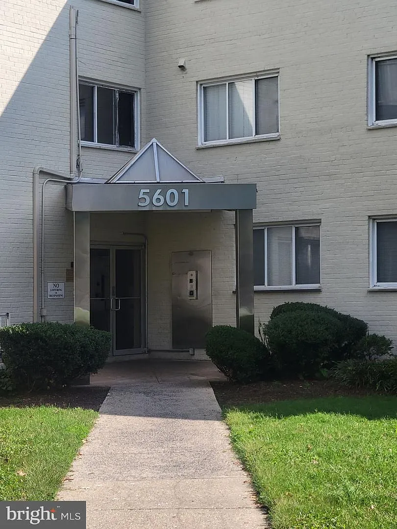 1 bed, 1.0 bath, 703 sqft, $1,250 — Photo 1