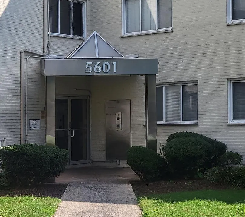 5601 Parker Ave #106