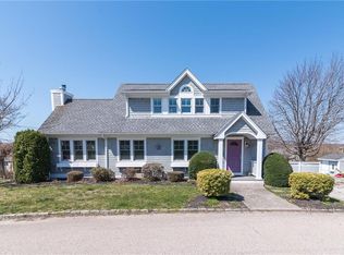 151 Treasure Rd, Narragansett, RI 02882