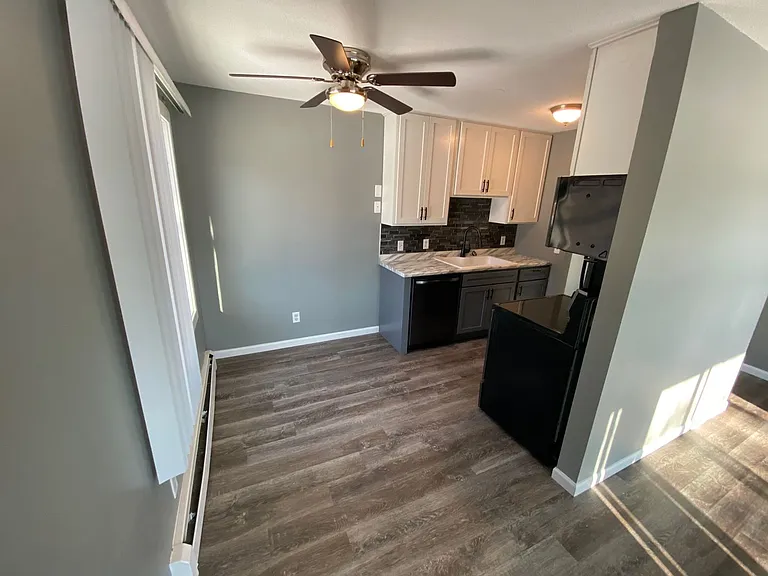 42nd Ave Apartment — Photo 11