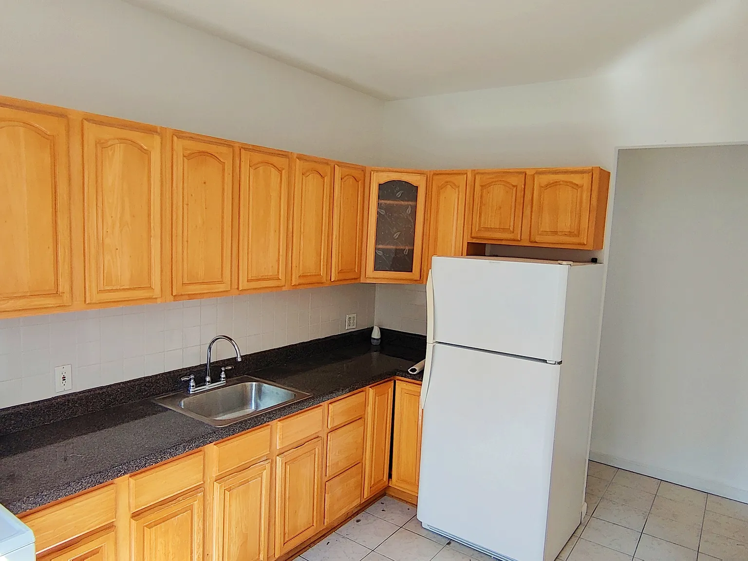 3 bed, $3,027 — Photo 2
