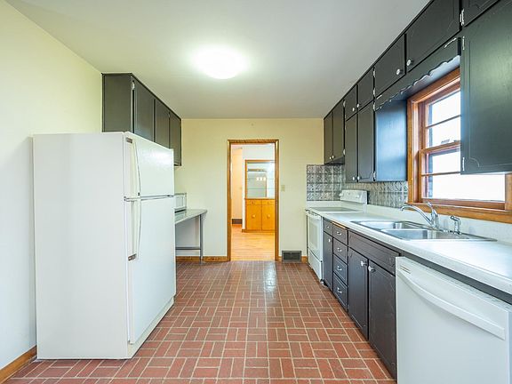 5th image of 546 SW Southlawn Dr