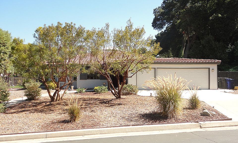 1st image of 32205 Paauwe Dr