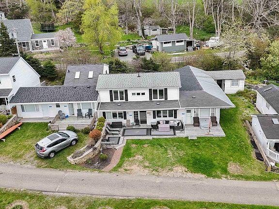 2nd image of 17 Secret Cove Rd