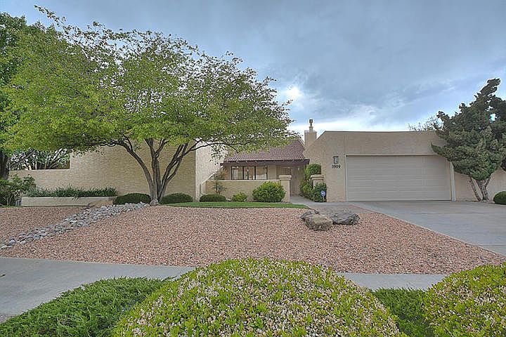 1st image of 5909 Papaya Pl NE