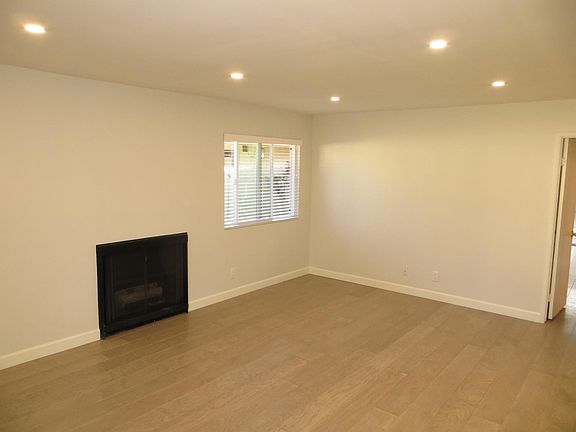 5th image of 1154 Stonewall Cir