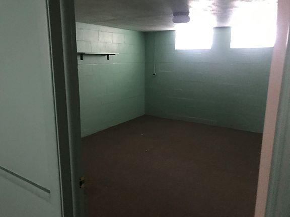 2nd image of 2229 Larchmont Dr