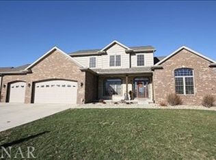 2712 Vrooman Ct, Bloomington, IL 61704