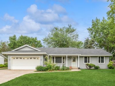1120 Rome Ct, Apple Valley, MN, 55124