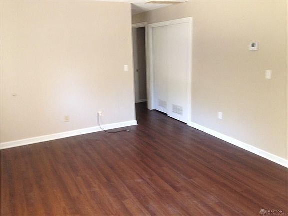 4th image of 4635 Longfellow Ave