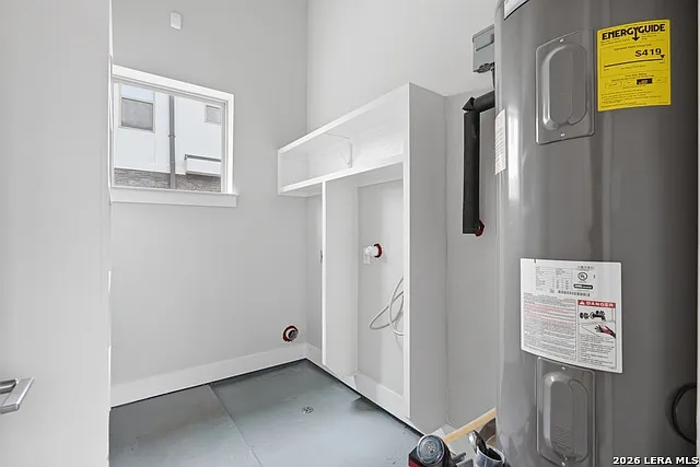 1817 N Saint Marys St #502 — Photo 17