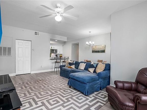 4th image of 4710 Saint Croix LN #217