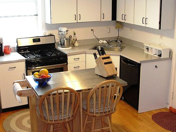 3rd image of 1410 W. Sunnyside Ave. #Unit Gb