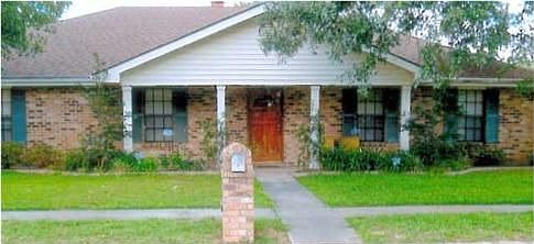 1st image of 700 W Bonaire Dr