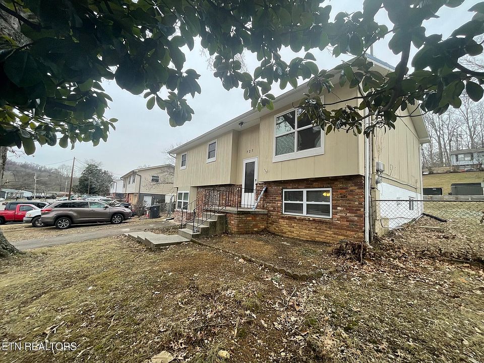 1st image of 727 Green Meadows Dr