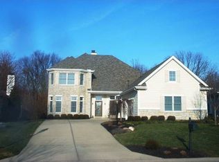 529 Yankee Trace Dr, Dayton, OH 45458