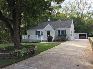 2429 Wards Gap Rd, Mount Airy, NC 27030
