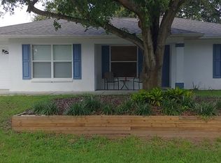 430 Windridge Pl, Tavares, FL 32778