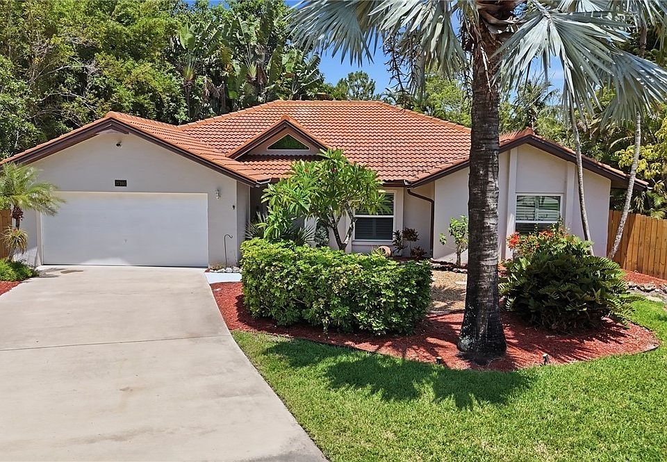 1st image of 27160 Edenbridge Ct