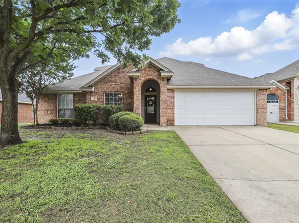 736 Bur Oak Dr, Burleson, TX 76028