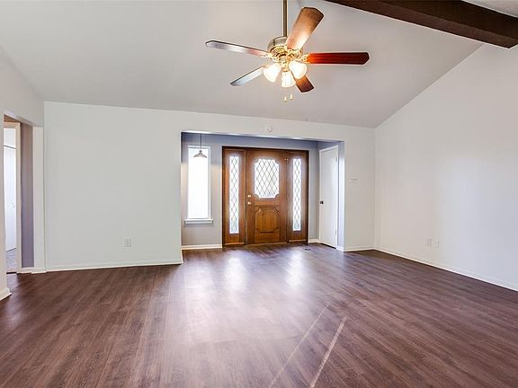 4th image of 4006 Glenrose Dr