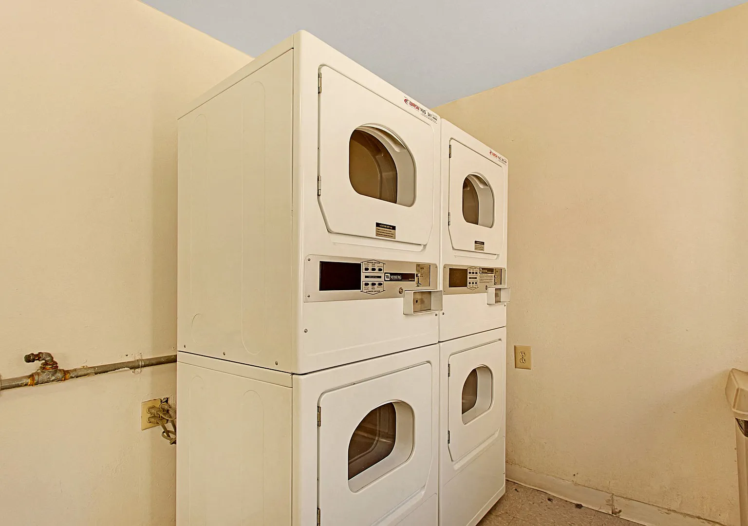 Hazeltine Apartments — Photo 4