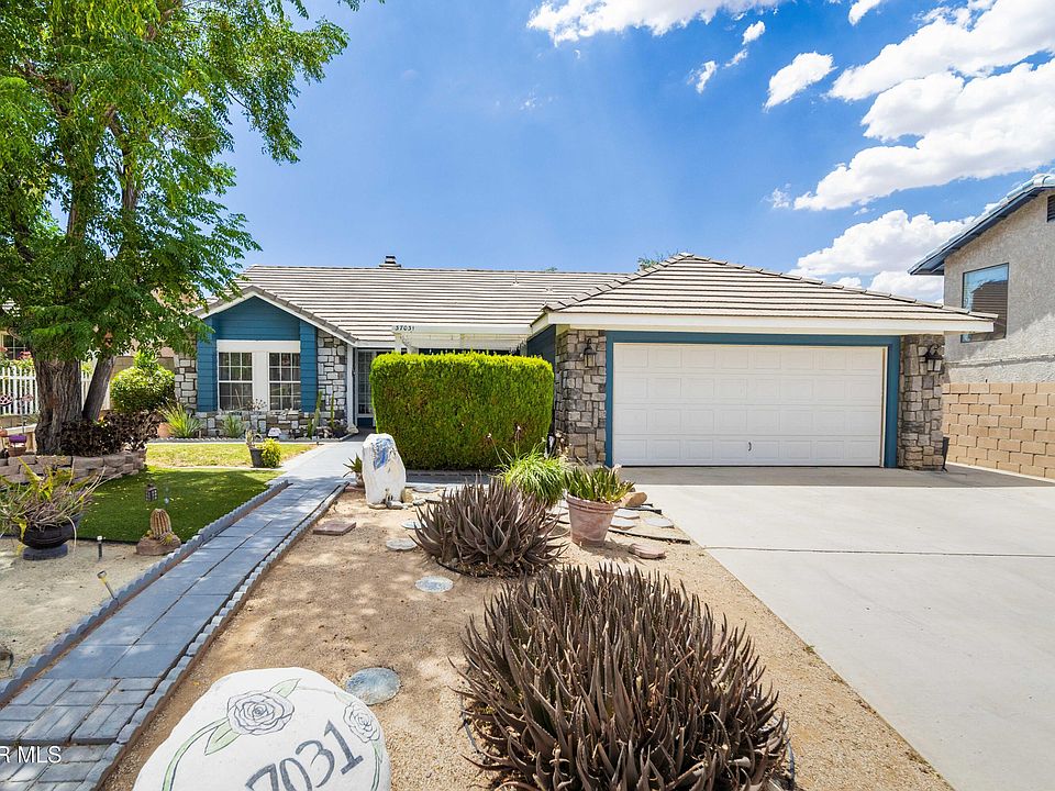 1st image of 37031 La Contempo Ave