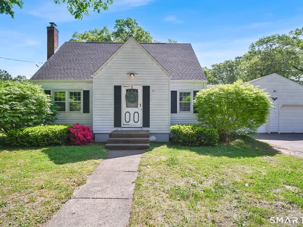 10 Pine Drive, Windsor Locks, CT 06096