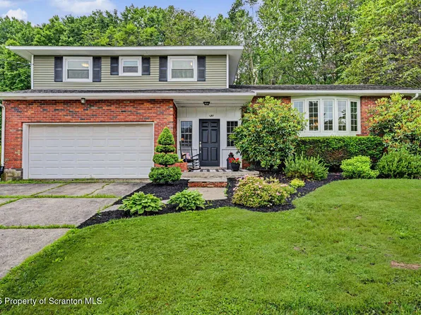 121 Sunset Rd, Moscow, PA 18444