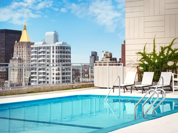 300 East 34th Street image 23 of 47