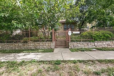 2nd image of 508 Elmwood Pl