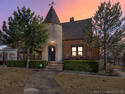 2502 E 2nd St, Tulsa, OK, 74104