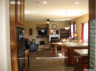 3rd image of 1577 Sophie Ln