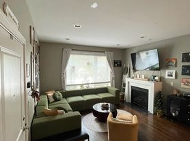 3514 N Sacramento Ave, Chicago, IL