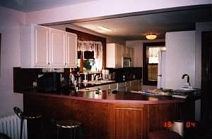 Kitchen Breakfast Bar