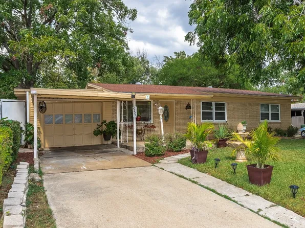 2205 Cloverdale St, Arlington, TX 76010