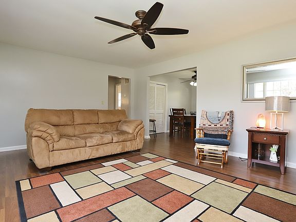 3rd image of 1733 N Thomas Ave